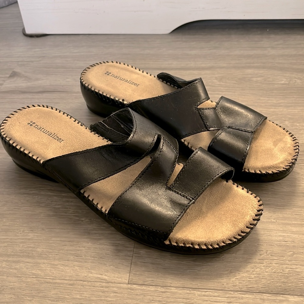 Naturalizer Leather Sandals
